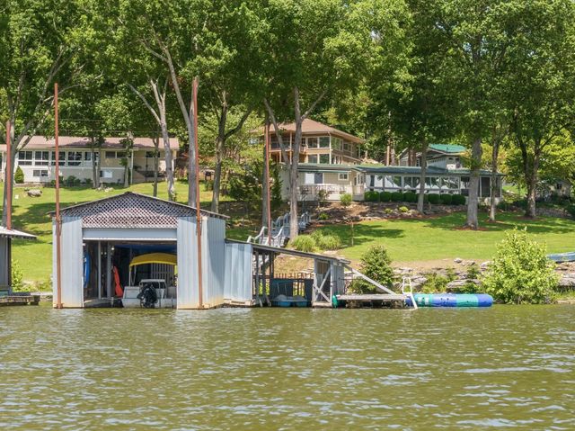 241 FRED COLE LN, Sugar Tree, TN 38380