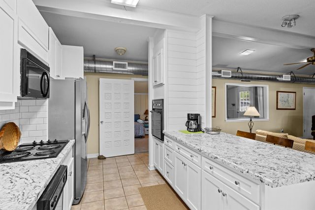 241 FRED COLE LN, Sugar Tree, TN 38380