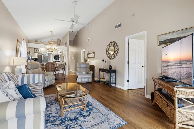 918 CAPRI ISLES BOULEVARD 205, Venice, FL 34292