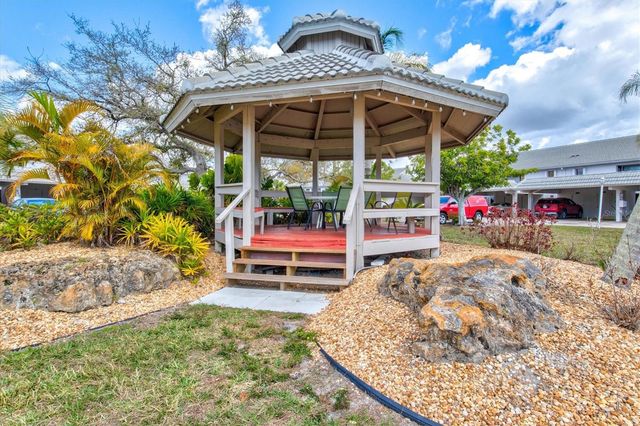 918 CAPRI ISLES BOULEVARD 205, Venice, FL 34292