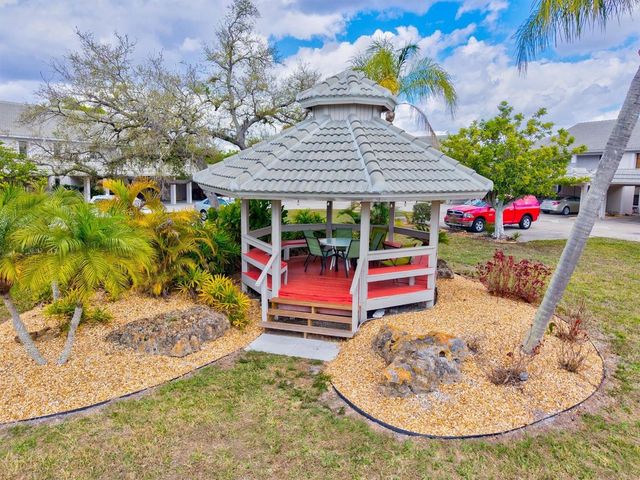 918 CAPRI ISLES BOULEVARD 205, Venice, FL 34292