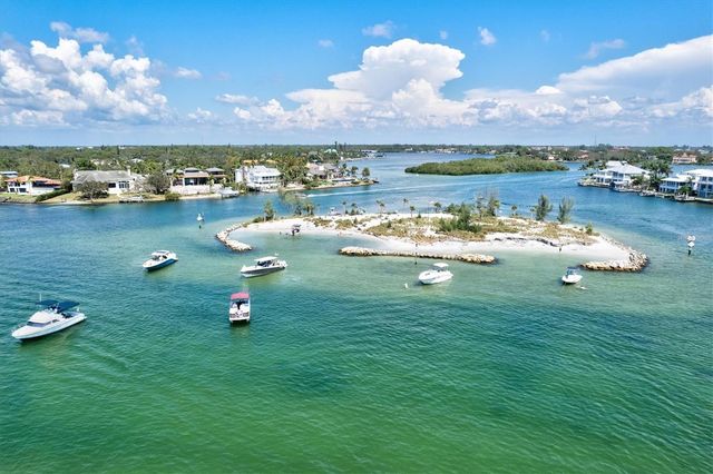 918 CAPRI ISLES BOULEVARD 205, Venice, FL 34292