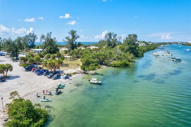 918 CAPRI ISLES BOULEVARD 205, Venice, FL 34292