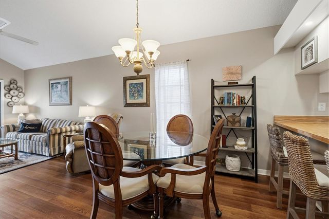 918 CAPRI ISLES BOULEVARD 205, Venice, FL 34292