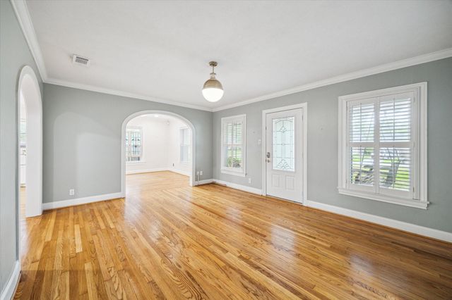 211 W 31st Street, Houston, TX 77018
