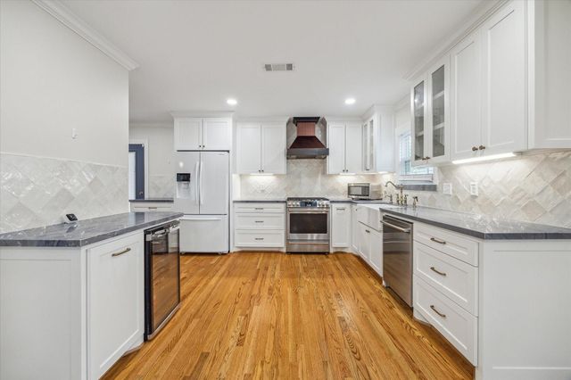 211 W 31st Street, Houston, TX 77018