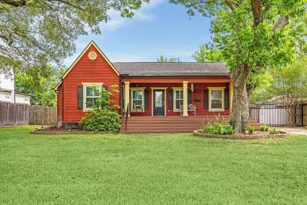 211 W 31st Street, Houston, TX 77018