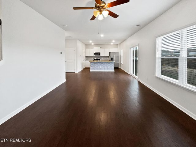 8125 Dennis Fox Lane, Knoxville, TN 37938