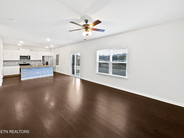 8125 Dennis Fox Lane, Knoxville, TN 37938