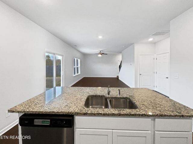 8125 Dennis Fox Lane, Knoxville, TN 37938