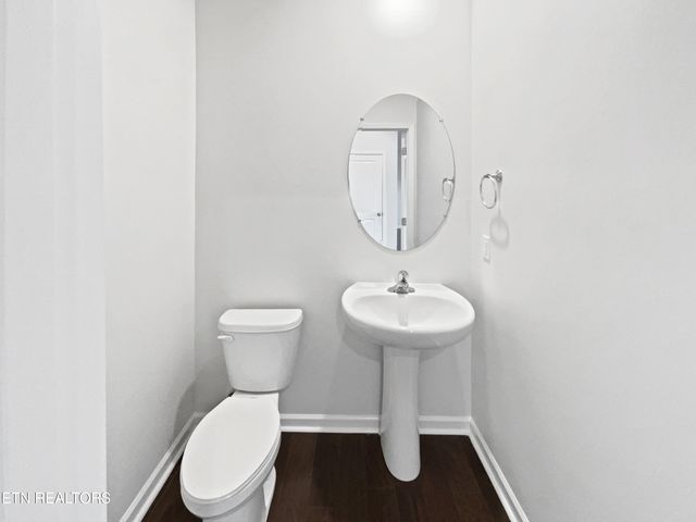 8125 Dennis Fox Lane, Knoxville, TN 37938