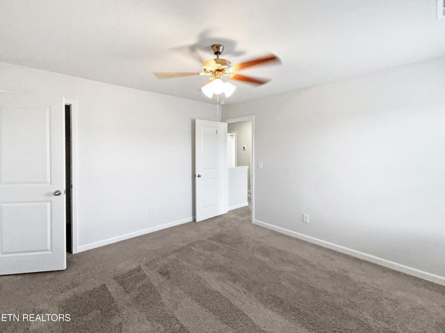 8125 Dennis Fox Lane, Knoxville, TN 37938