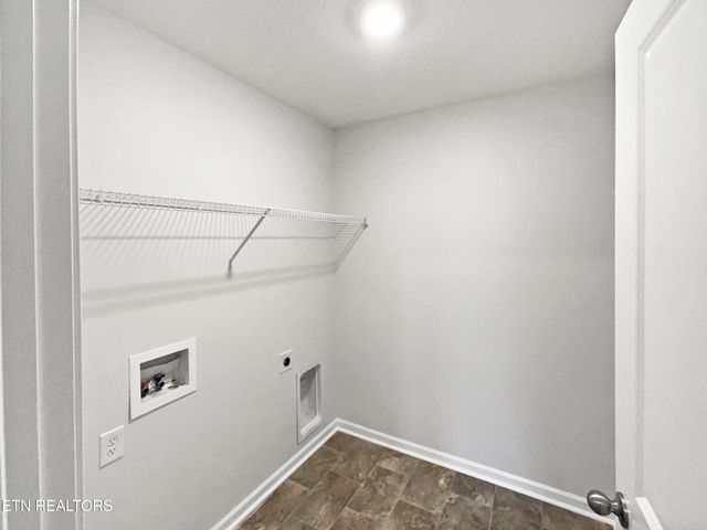 8125 Dennis Fox Lane, Knoxville, TN 37938