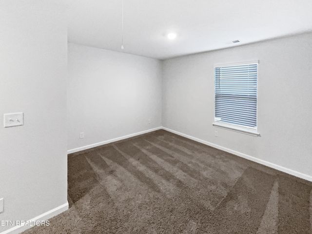 8125 Dennis Fox Lane, Knoxville, TN 37938