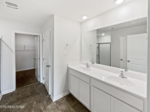 8125 Dennis Fox Lane, Knoxville, TN 37938