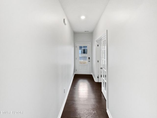 8125 Dennis Fox Lane, Knoxville, TN 37938