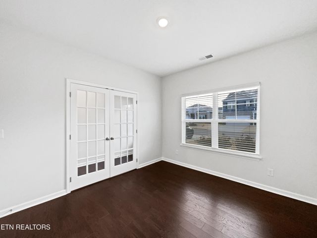 8125 Dennis Fox Lane, Knoxville, TN 37938