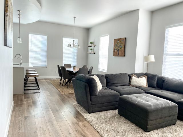 5261 W BOWSTRING WAY, South Jordan, UT 84009