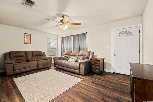 504 Aero Ave, Schertz, TX 78154