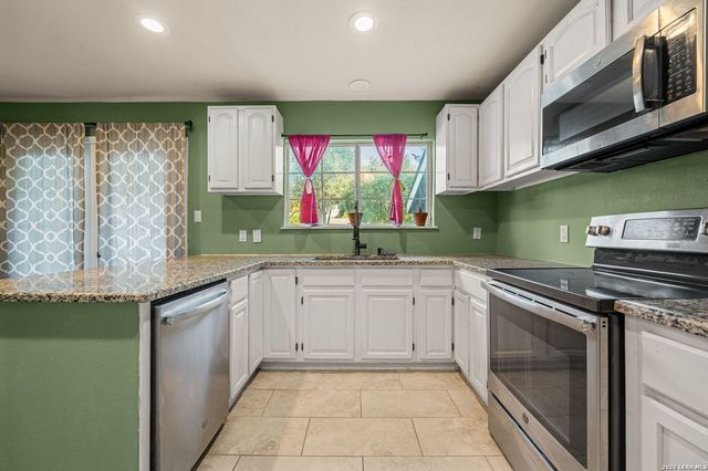 504 Aero Ave, Schertz, TX 78154