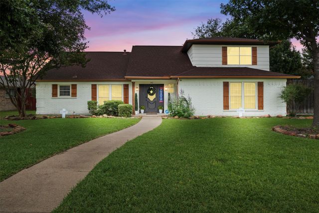 901 Serenade Lane, Richardson, TX 75081