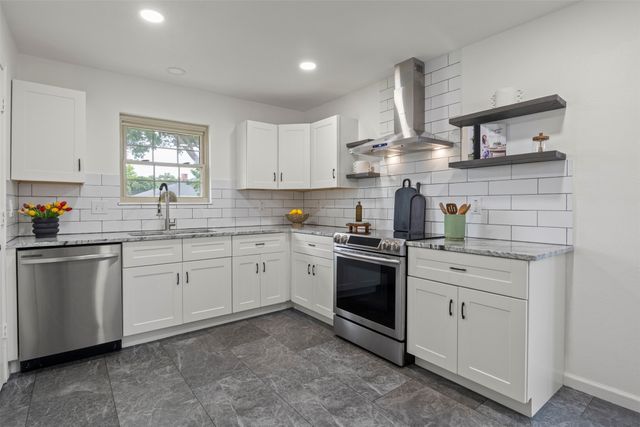 901 Serenade Lane, Richardson, TX 75081