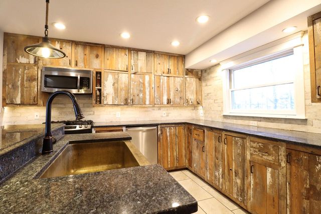N1517 Grove STREET, Lake Geneva, WI 53147