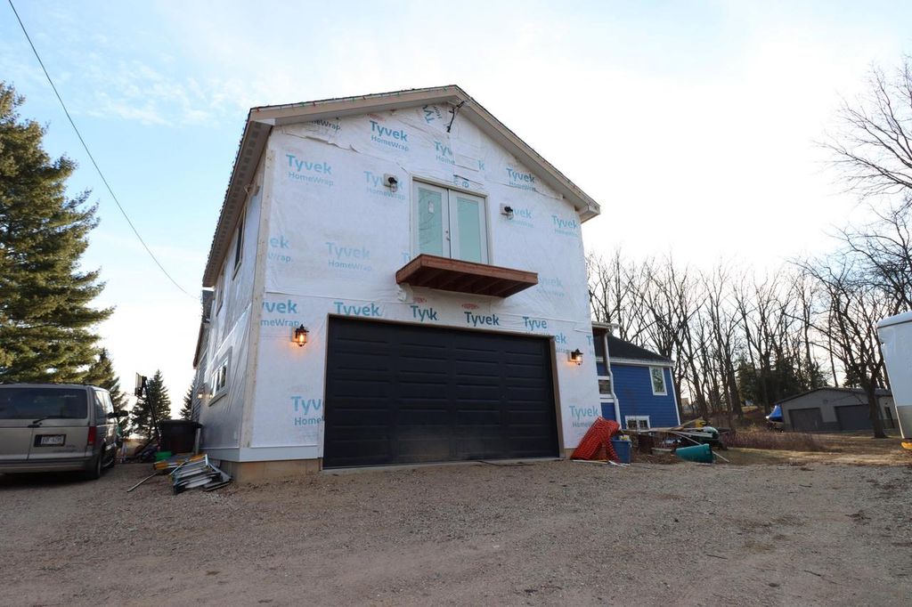 N1517 Grove STREET, Lake Geneva, WI 53147