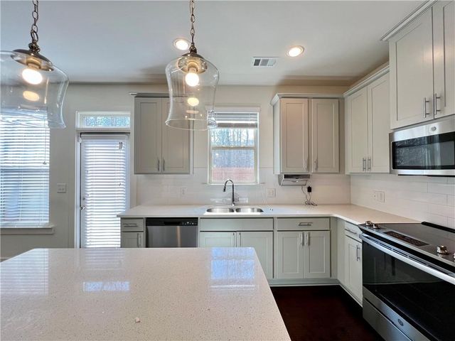5855 Radford Loop, Fairburn, GA 30213