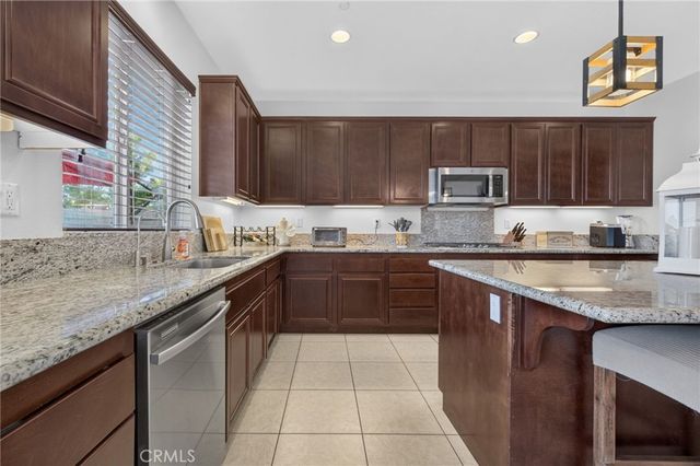 45936 Camino Rubi, Temecula, CA 92592