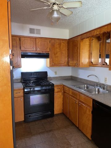 319 S 48th West Avenue, Tulsa, OK 74127