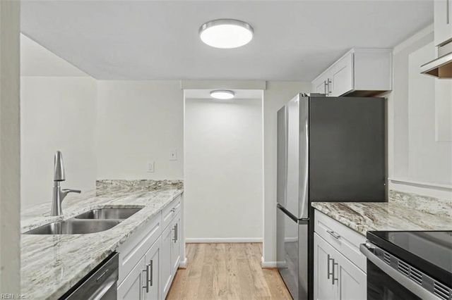 28 Bayview CT, Hampton, VA 23664