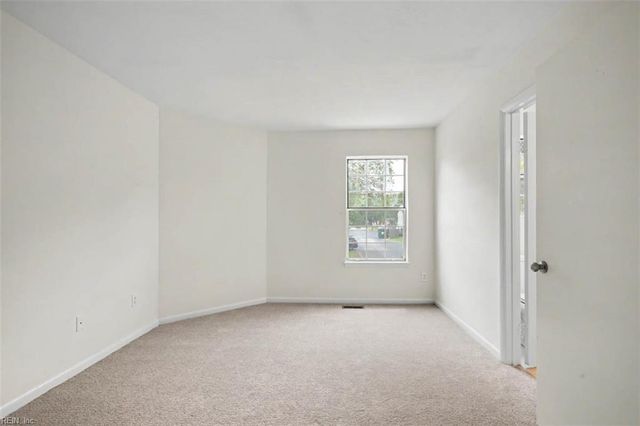 28 Bayview CT, Hampton, VA 23664