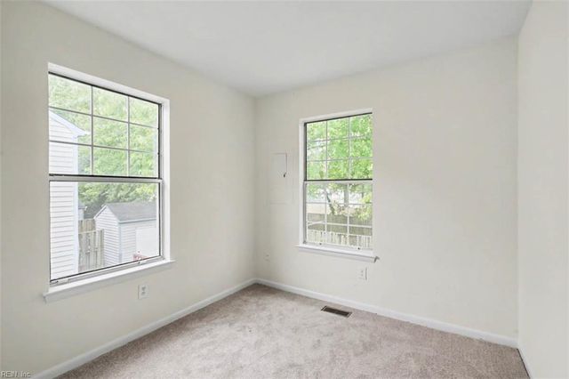28 Bayview CT, Hampton, VA 23664