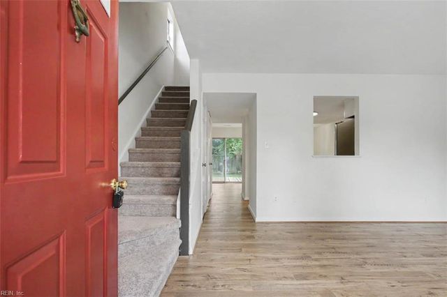 28 Bayview CT, Hampton, VA 23664