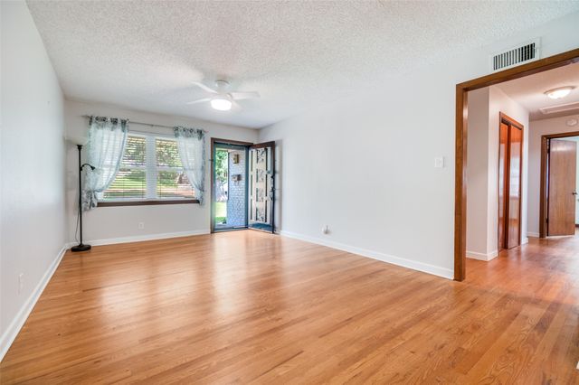 1506 Briarwood Boulevard, Arlington, TX 76013