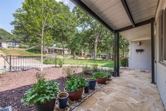 1506 Briarwood Boulevard, Arlington, TX 76013