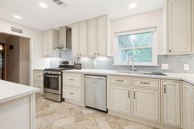 1506 Briarwood Boulevard, Arlington, TX 76013