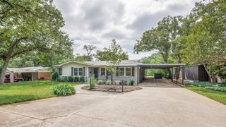 1506 Briarwood Boulevard, Arlington, TX 76013
