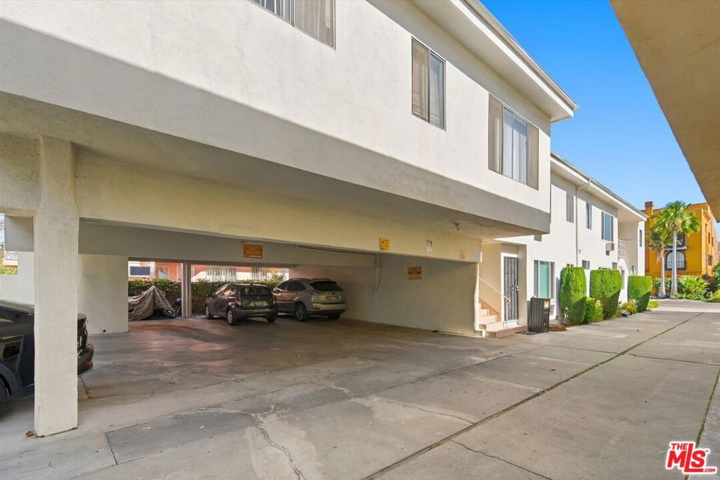 823 N Hudson Avenue, Los Angeles, CA 90038 — photo 2
