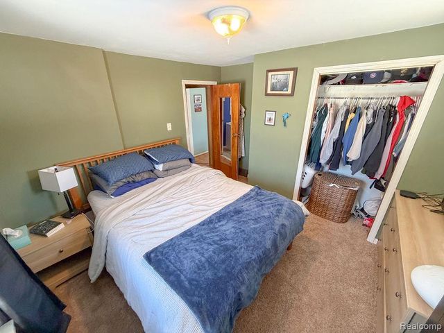 21018 Huron River Drive, Rockwood, MI 48173