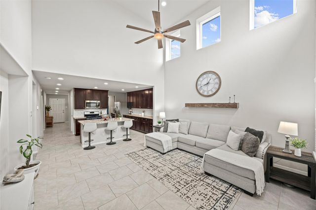 8026 Farthing Lane, Rosharon, TX 77583