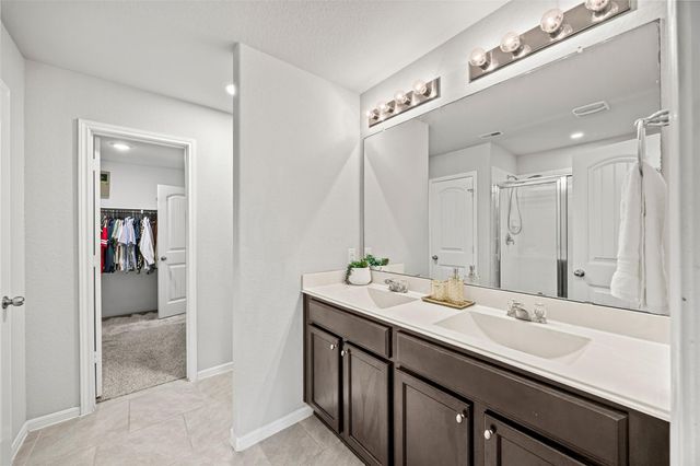 8026 Farthing Lane, Rosharon, TX 77583