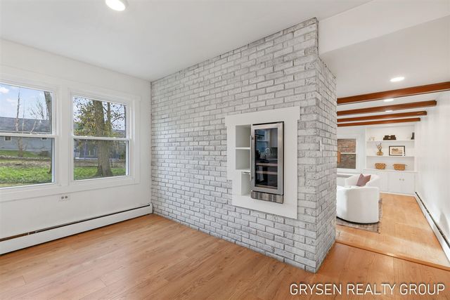 2735 Barfield Drive, Grand Rapids, MI 49546