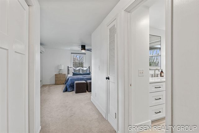 2735 Barfield Drive, Grand Rapids, MI 49546