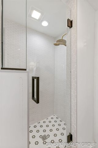 2735 Barfield Drive, Grand Rapids, MI 49546