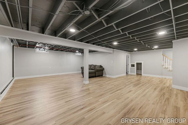 2735 Barfield Drive, Grand Rapids, MI 49546