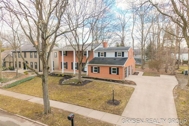 2735 Barfield Drive, Grand Rapids, MI 49546