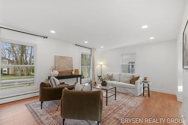 2735 Barfield Drive, Grand Rapids, MI 49546