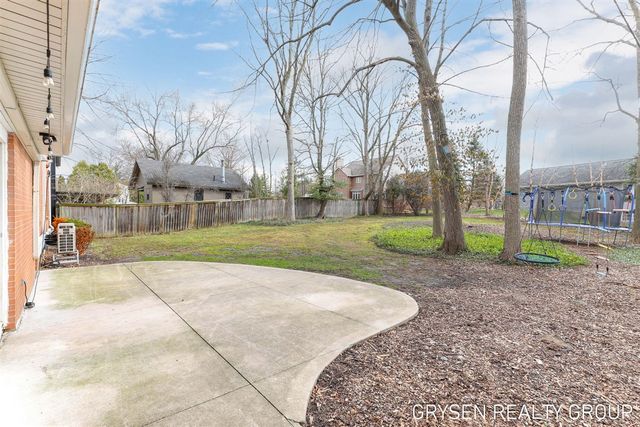 2735 Barfield Drive, Grand Rapids, MI 49546